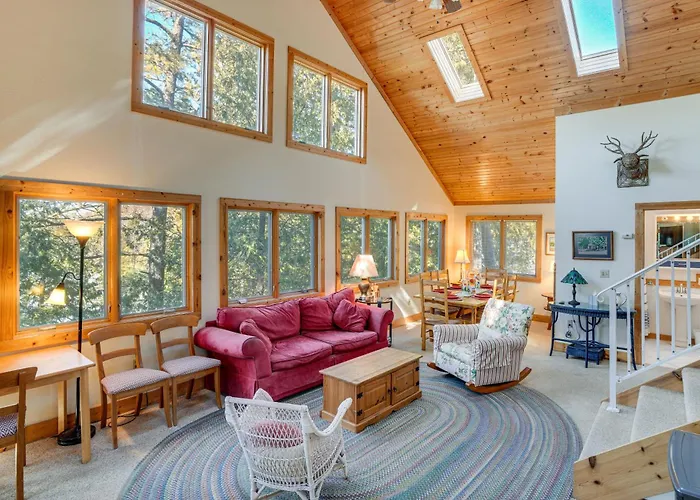 Elkhart Lake Home W/ Fishing Dock! Family Escape