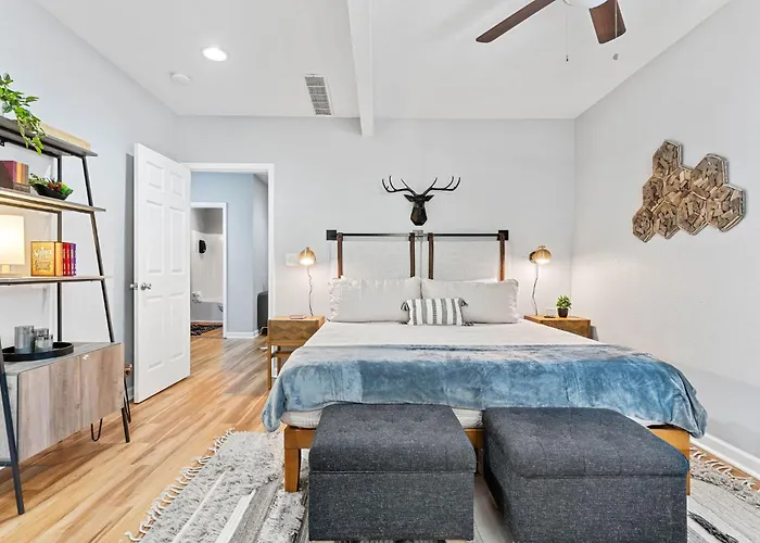 Columbus Park Upper Apt Minutes From Downtown Kc