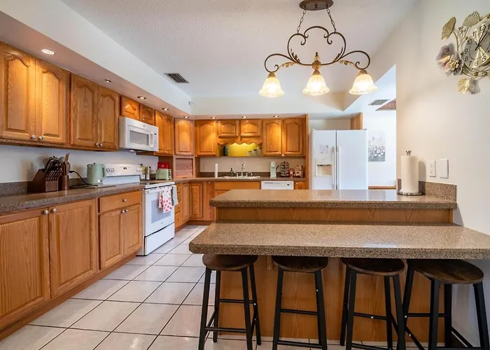 4Bd & 2Bth Near Daytona And New Smyrna