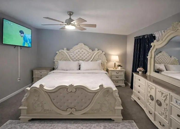 Spacious 3 Bedroom Duplex Home Inside Worcester