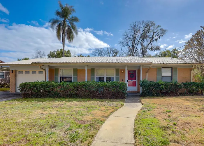Sunroom & Spacious Yard! Family Gem In Orange Park