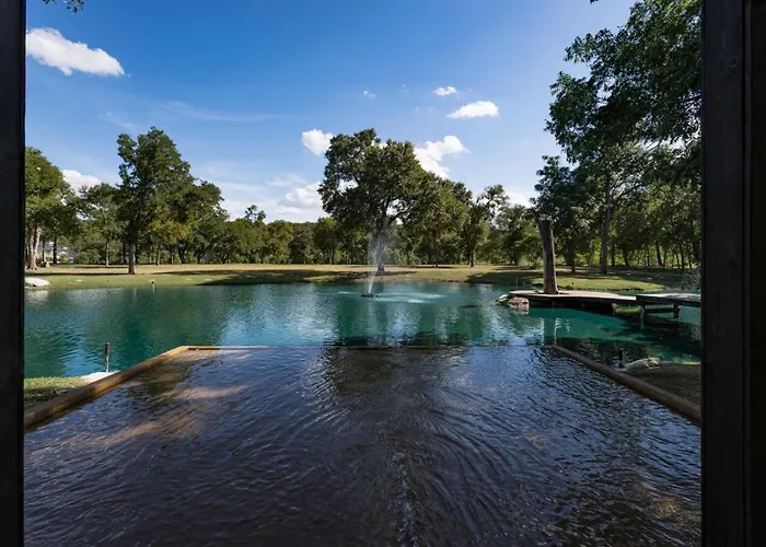 Bentwood Texas Suite 5