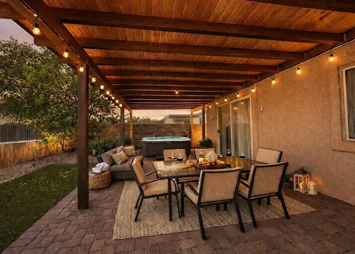 Luxe Lakeview Villa - Hot Tub - Mountain Serenity