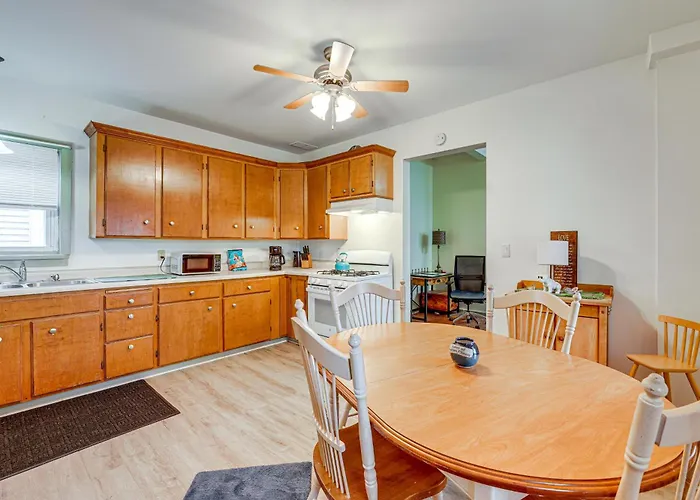 Great Location! Walking Distance To So Much!