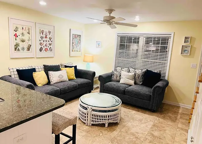 Sea Breeze, Beautiful Ocean Front Townhome