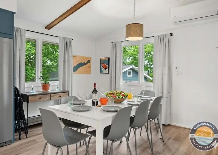 Pet-Friendly Lake Como Retreat 2Br