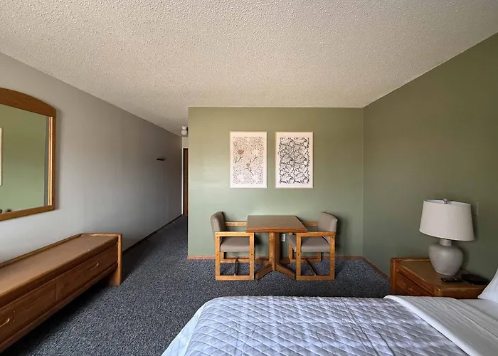 The Trail Inn - Amana, Ia - Main Amana Colony