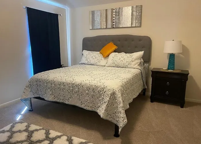 3Br, 2B - Near Iah - Family Ready, Spacious