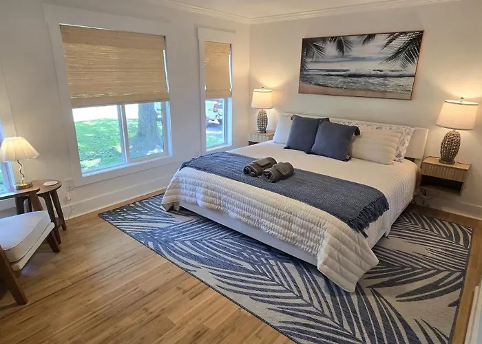 Paradise With A Hottub & Pool, 3 Miles To Beach