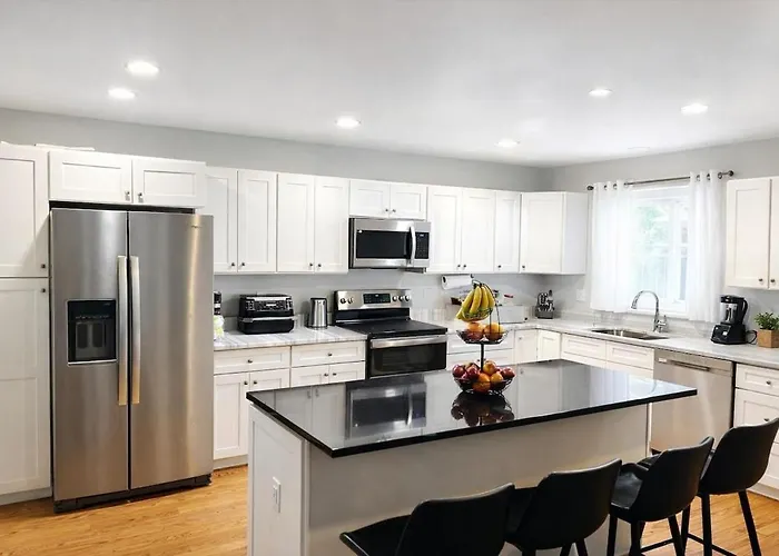 Spacious 3 Bedroom Duplex Home Inside Worcester