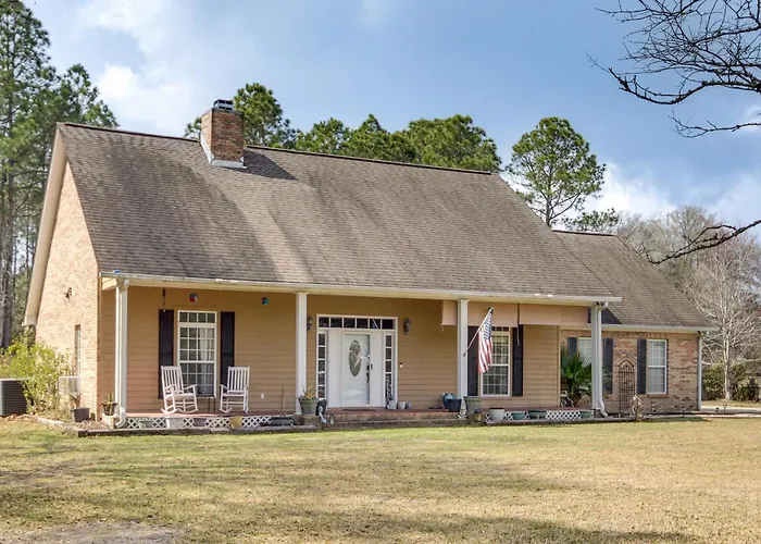 Explore Gulf Coast & Beyond! Home W/ Yard & Games