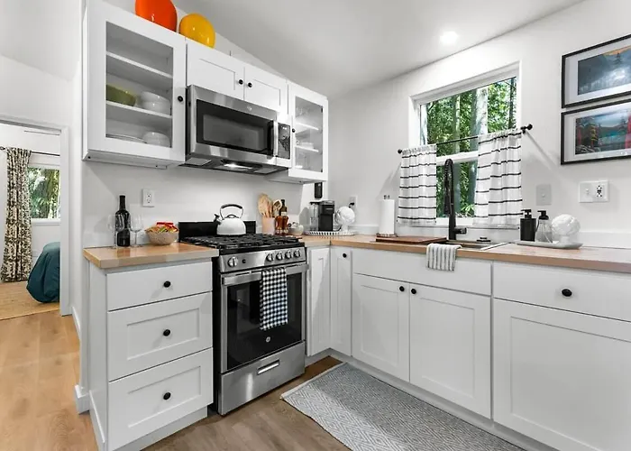 Creekside Escape A Designer Tiny House In The Woods But Minutes From Town