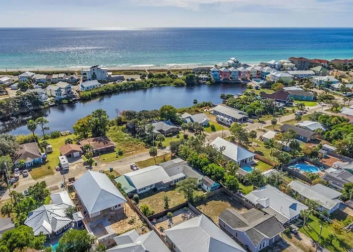 Blue Lagoon With Private Pool- Screened Porches Off Suites- 2 Blocks To Beach