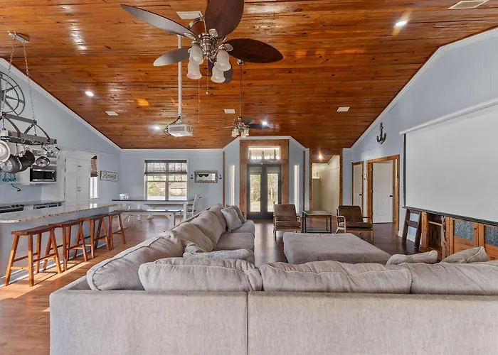 Spacious Foley Retreat Sleeps 12 Game Room Theater