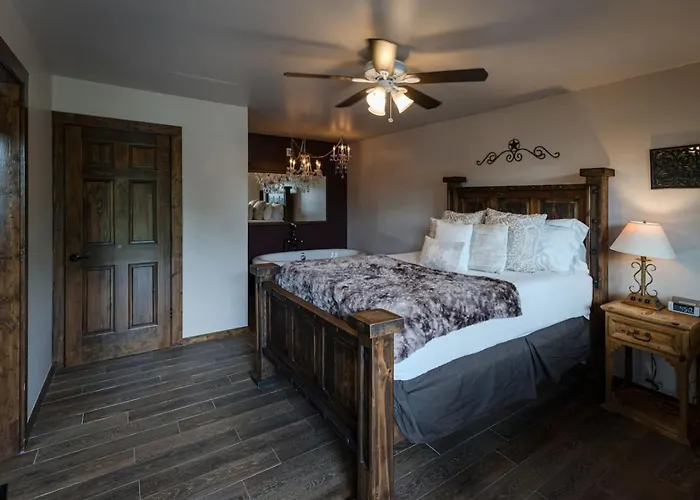 Bentwood Texas Suite 5