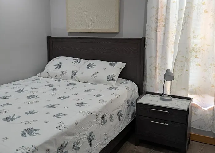 Private Room In 3-Bedroom Apartment