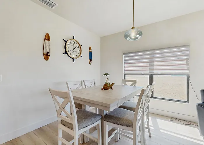 Greens And Golf Getaway- Units A And B