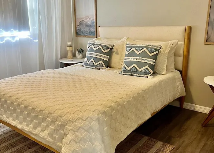 Stay, Sip, Stroll - Downtown Palm Harbor