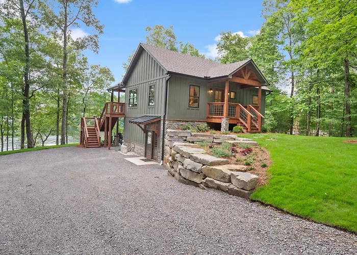 No Deadlines - Lake Fun For Families And Friends!