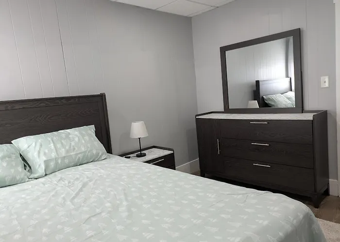 Private Room In 3-Bedroom Apartment