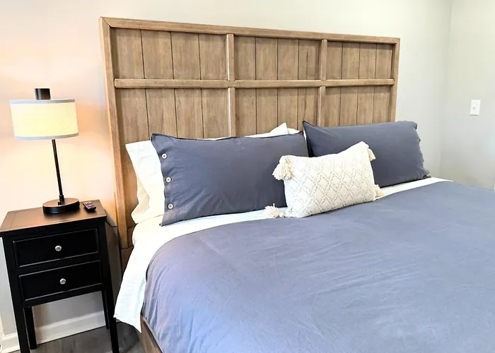 Bainbridge 4Br2Ba Family Retreat Home