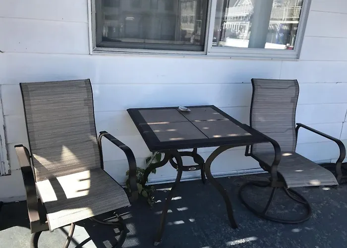 Across The Street From The Beach Pet Friendly