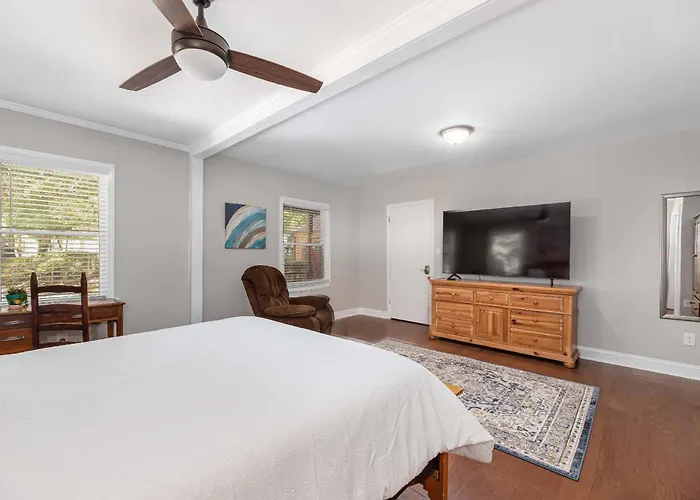 Peaceful Kannapolis Lodge