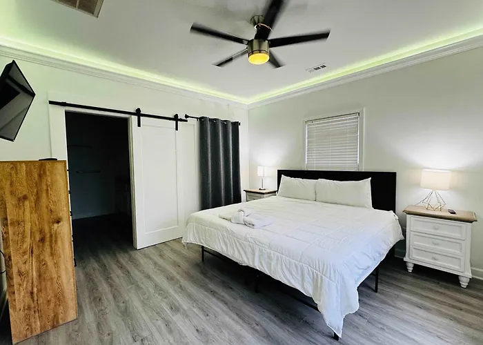 Nmb Great 5 Bdr House