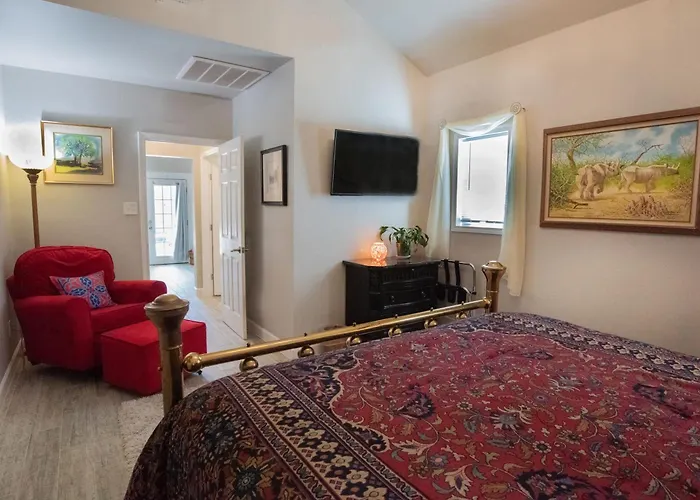 Tank House Stay For 2 In Comfort Texas Access To Pool Hot Tub