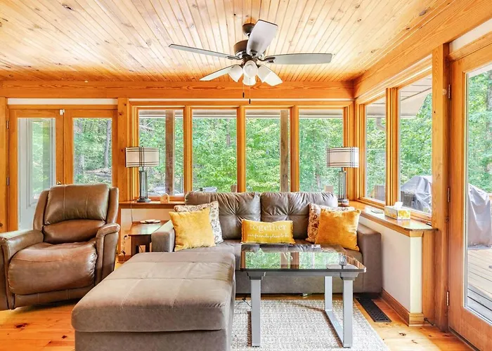 Little River Lodge