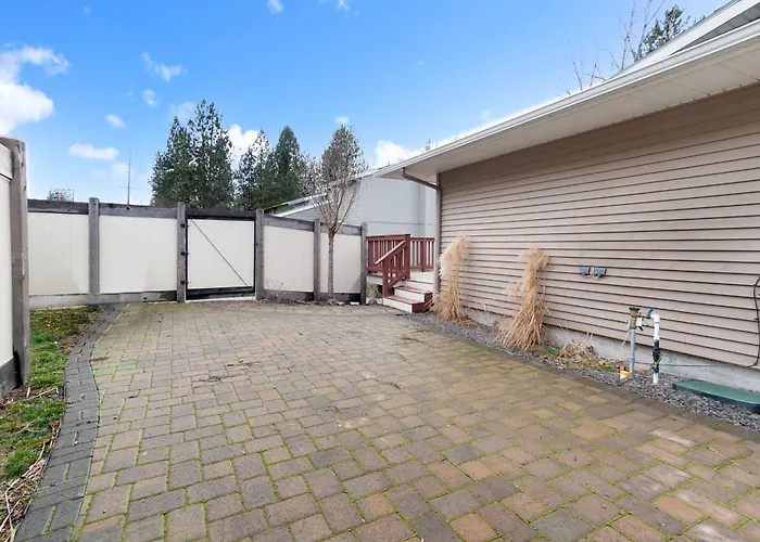 Mountain View Pet Retreat Near Downtown Fenced