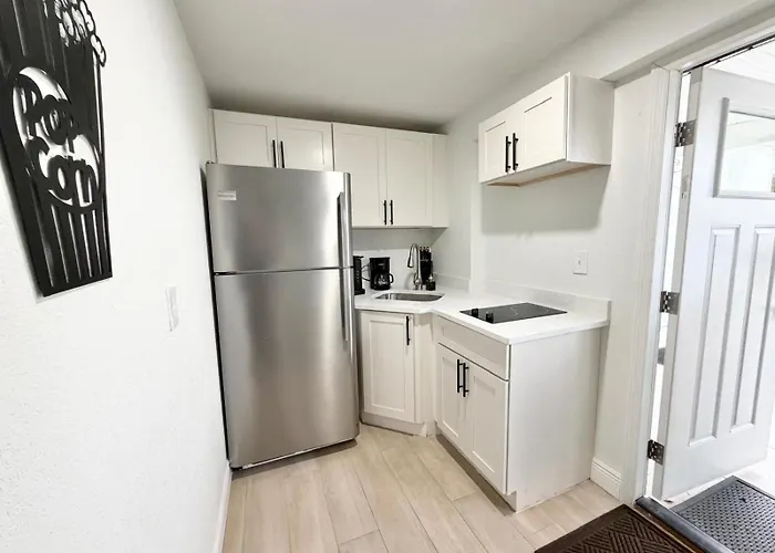 Cozy Guesthouse Downtown Tampa