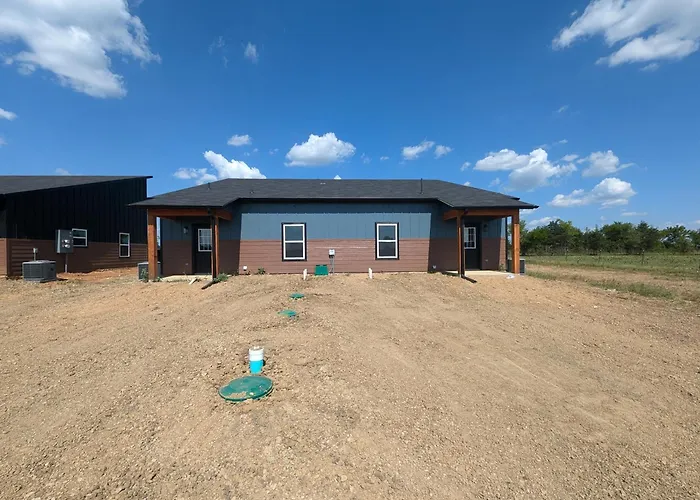Special Deal On 2 Bedroom Unit 556