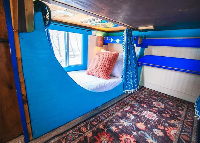 Sundancer Dream Wagon With Onsite Hot Springs