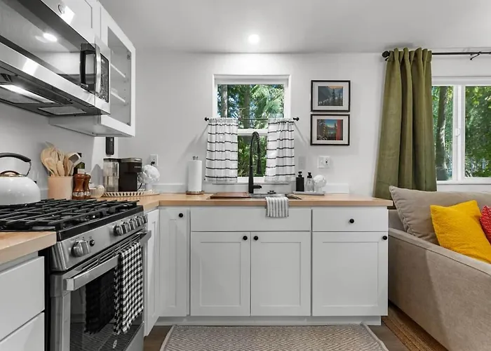 Creekside Escape A Designer Tiny House In The Woods But Minutes From Town