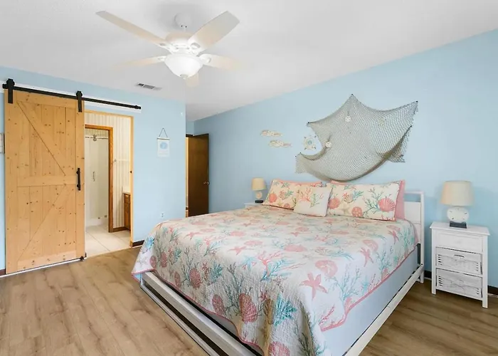 Private Pool | Sleeps 11 | Sunny Side Retreat | Bluewater Bay