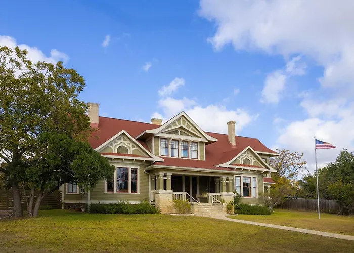 Tank House Stay For 2 In Comfort Texas Access To Pool Hot Tub