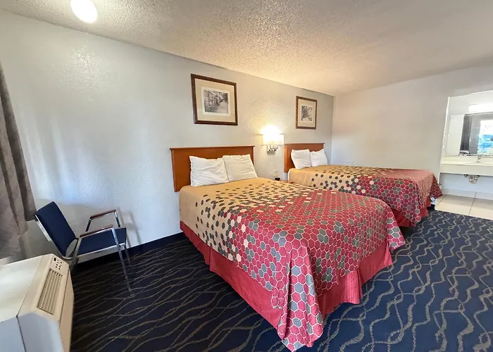 Crossroads Inn