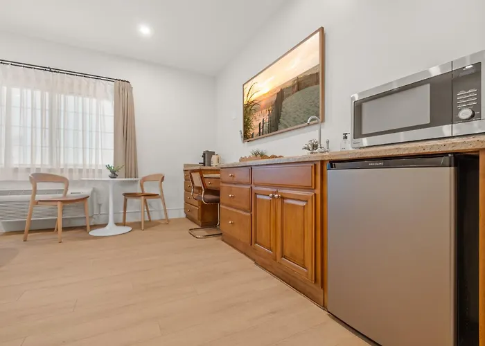 Bella Notte, A Zenstay Hotel