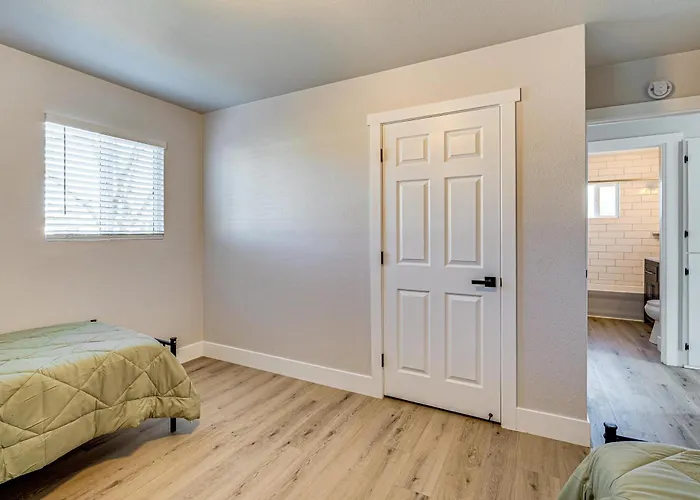 Pet-Friendly Rental, Fenced Yard In Rancho Cordova