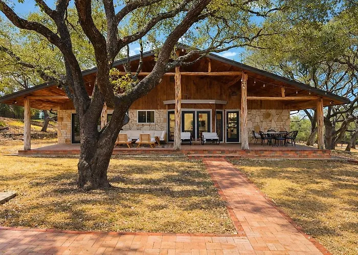 Boerne Modernist Ranch