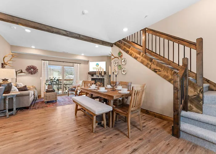 Timberline Hideaway With Hot Tub