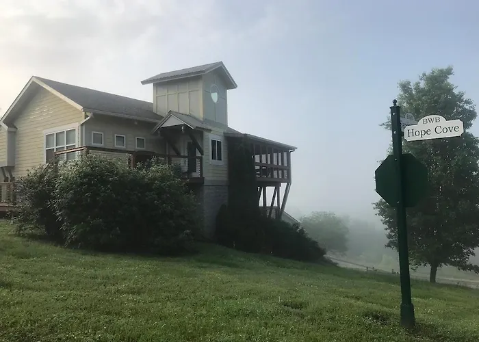 The Oakmont At Blue Water At Center Hill Lake