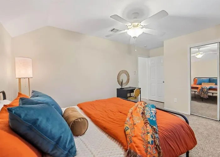 Spacious Home + Hot Tub + Fire Pit + Play Loft