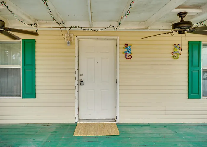 4 Mi To Beach: Perry Home Near Boat Launch