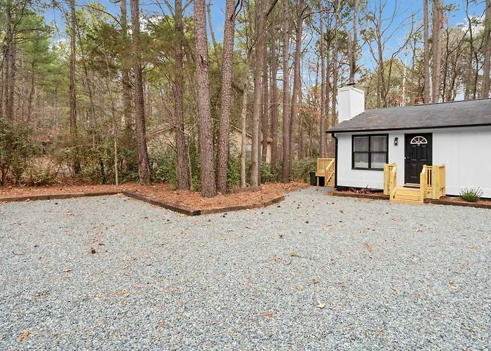 8 Minutes To Unc - Outdoor Deck - Washer And Dryer