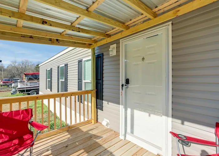 2 Mi To Lake Marion! Pet-Friendly Home W/ Yard