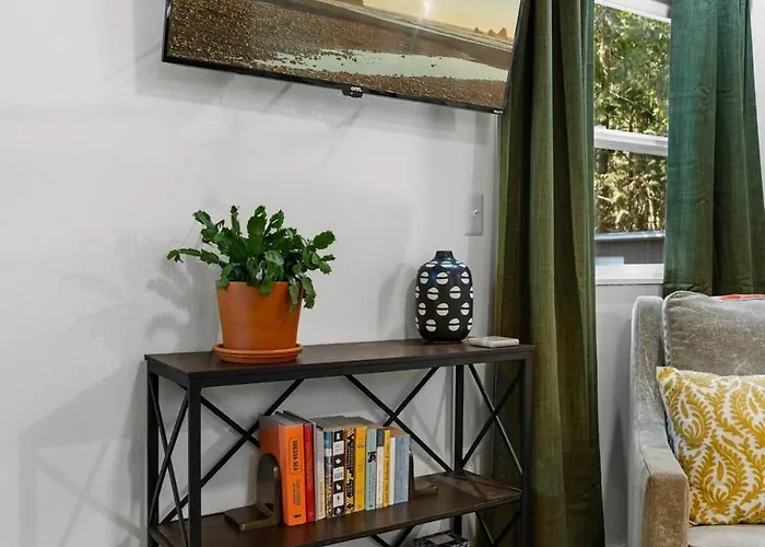 Creekside Escape A Designer Tiny House In The Woods But Minutes From Town