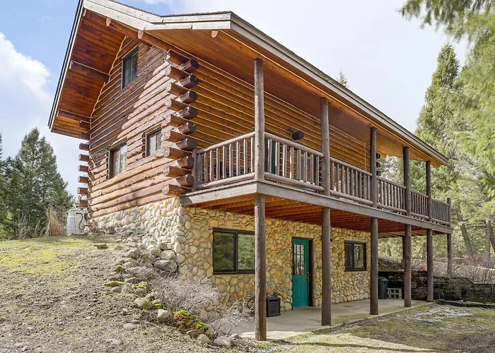 Wild Adventures In Eureka! Amish-Crafted Cabin