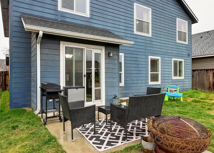 5 Bedroom Family Fun Sleep 12 Climbing Wall & Games